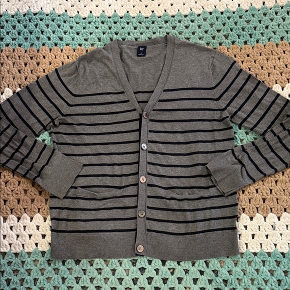 GAP Gray Black Striped Oversize Button Down Cardigan Womans sz Medium - Picture 1 of 5